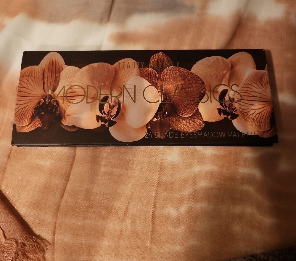 Beauty Creations Modern Classics Eyeshadow Palette NWOT